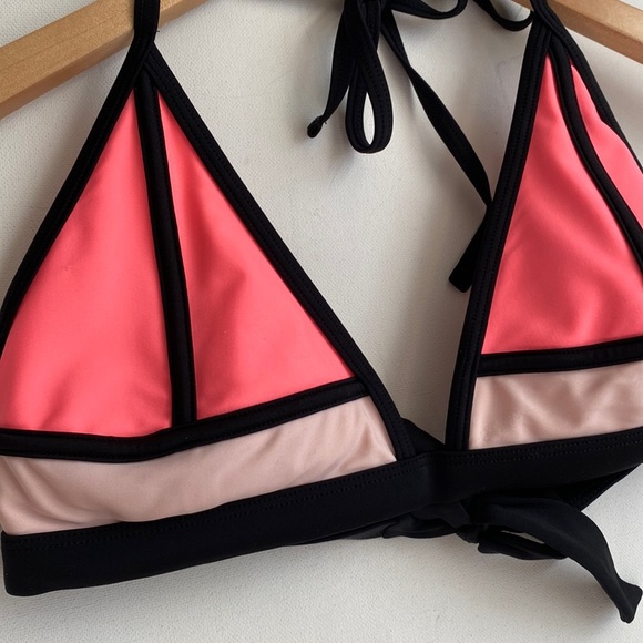 Xhiliaration Bikini Top with removable pads, Size Large - Picture 2 of 6